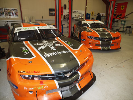 Bilerne er nu pudset og efterset og klar til afskibning
(Foto: Fukamuni Racing)
